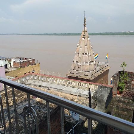 P G On Ganges Varanasi Exterior photo