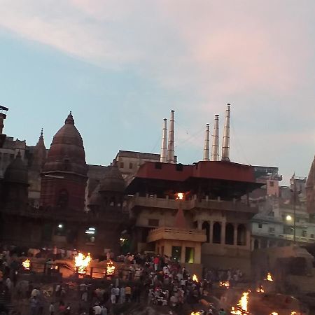 P G On Ganges Varanasi Exterior photo
