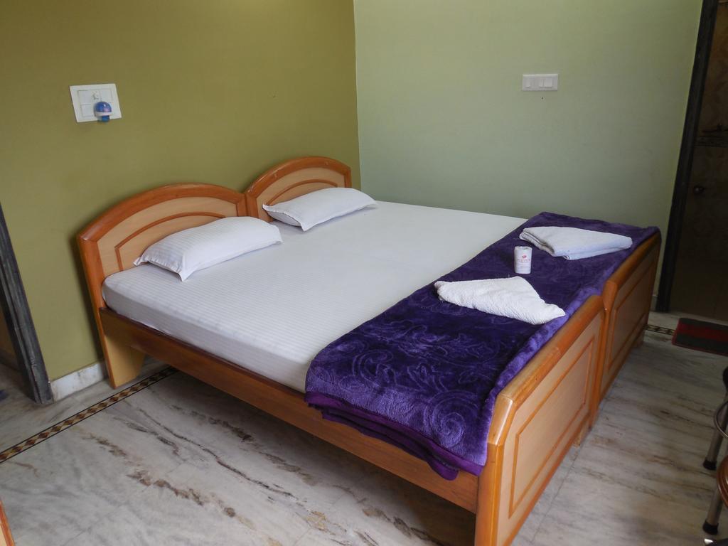 P G On Ganges Varanasi Exterior photo