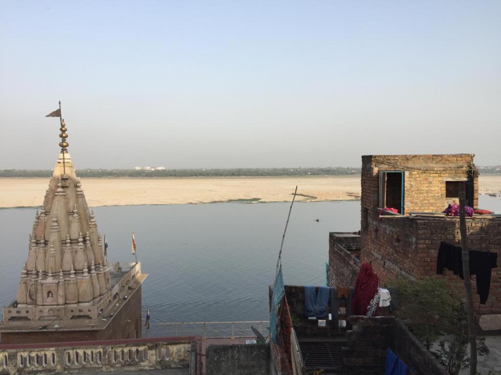 P G On Ganges Varanasi Exterior photo